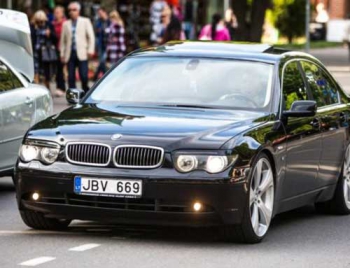 Рада в первом чтении одобрила законопроект об уменьшении налога на авто из Европы фото