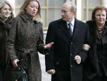 Новость о гибели дочери Путина оказалась фейком фото
