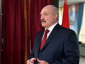 Как будто мы вассалы: Лукашенко обрушился с критикой на Россию фото
