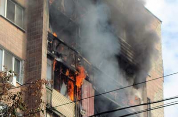 В Мелитополе двухлетняя девочка пострадала от пожара фото