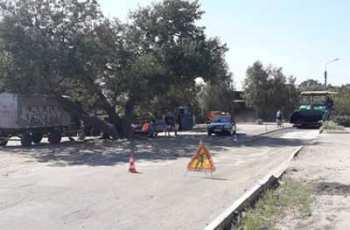 Жители Нового Мелитополя дождались ремонта дороги фото