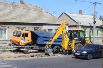 В нижней части города отключат воду - коммунальщики меняют проблемную трубу  фото