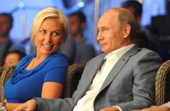 Путин «спас» российских женщин, теперь пенсии зависят от детей фото