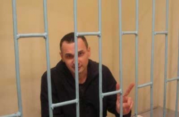 Сенцов под капельницей: в России сообщили о состоянии украинца фото