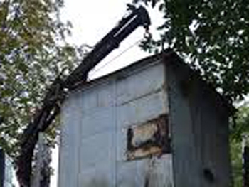 В Мелитополе обмоченный киоск убрали по требованию власти фото