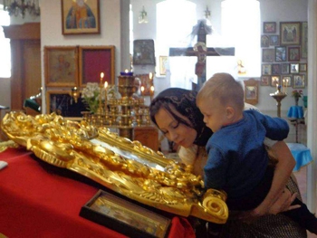 В Мелитополе в мужской монастырь прибыла чудотворная икона Божией Матери фото