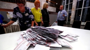 На выборах в Латвии победила партия русскоязычного мэра Риги фото