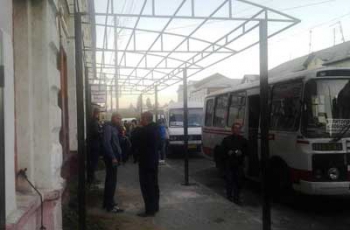 Услышали: в Мелитополе обустраивают районную остановку фото