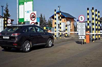 Россиянин пытался провезти в Украину труп своей жены, выдавая ее за живую фото