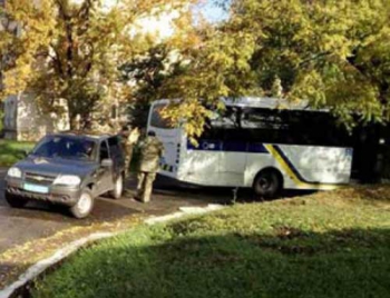 «У них тут какая-то конституция» - как военные в Мелитополе свои законы устанавливают фото