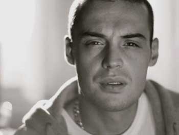 СМИ: Гуфа избили на корпоративе из-за слишком короткое выступление фото