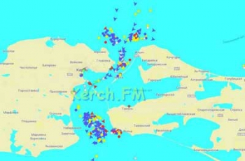 Движение в Керченском проливе открыли рано утром 26 ноября фото