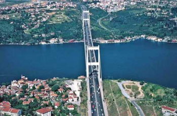 Украина требует закрыть Босфор для боевых кораблей РФ фото