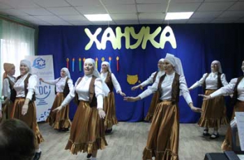 Мелитопольские евреи отпраздновали Хануку Цыганочкой и Тумбалалайкой (ФОТО, ВИДЕО) фото