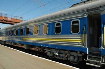 Сегодня стартует продажа билетов на поезда на зимние праздники фото