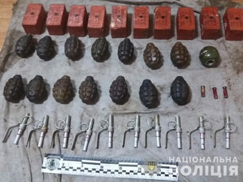 Маловато для теракта: в полиции прокомментировали найденные боеприпасы фото