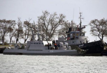 Мировое сообщество требует от России освободить украинских моряков фото