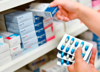 Украинцы смогут вернуть купленные лекарства в аптеки фото