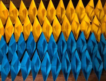 В поддержку пленных моряков стартовал флешмоб «желто-голубой кораблик – на елку» фото