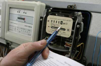 Названа сумма компенсации украинцам за некачественную электроэнергию фото