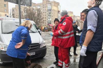 В Мелитополе на проспекте обнаружили мужчину без сознания  фото