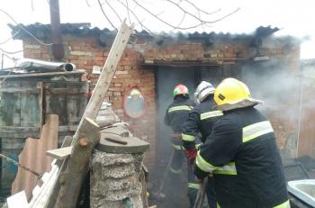 В Запорожской области сгорел этаж жилого дома   фото