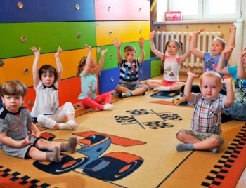 В Мелитополе родителям предлагают определить дошколят на лето в платные садики фото