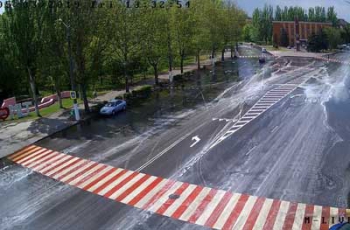 Мелитопольцы переживают за судьбу свежей разметки фото