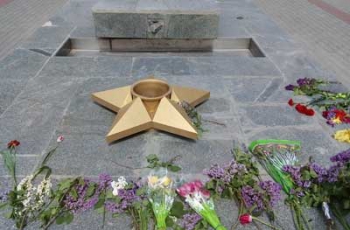 В День Победы на Братском кладбище загорится «живой» вечный огонь фото