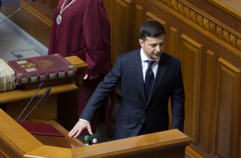 Зеленский подал заявки на регистрацию пяти новых торговых марок фото