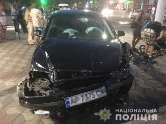 Внаслідок аварії на перехресті постраждало двоє пасажирів автомобіля  фото