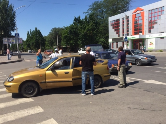В центре Мелитополя «вежливое» ДТП фото