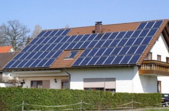 Рада утвердила закон о домашних солнечных электростанциях фото