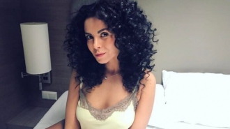 На Потапе свет клином не сошелся: Настя Каменских засветилась в обнимку с мужчиной фото