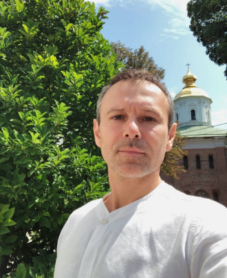 Звезды в политике: кто из шоу-бизнеса попал в Раду фото