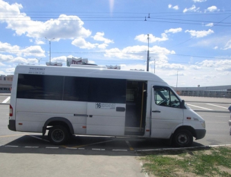 В Мелитополе маршрутчик выгнал ребенка за надорванную купюру фото