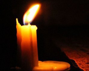 Бабушка зажгла свечу и пошла на День села: в Херсоне в пожаре погиб 2-летний мальчик фото