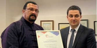 Американский актер будет рекламировать оккупированный Крым для туристов фото