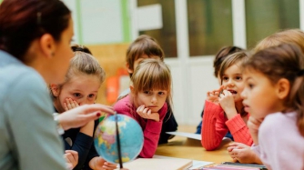 Школьникам начнут доплачивать за успехи в учебе  фото