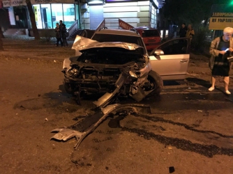  И снова ДТП в Запорожье: один водитель в тяжелом состоянии, другой - сбежал  фото
