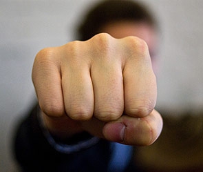 В Харькове жестоко избили священника в церкви фото