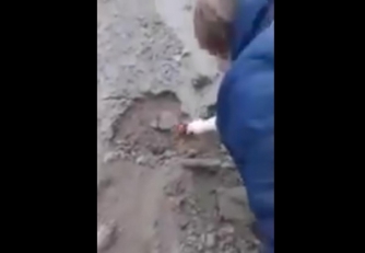 В России детям вместо песка привезли землю с кладбища   фото