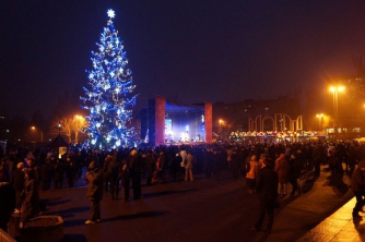 Дух Нового года: когда в Запорожье установят новогодние ёлки фото