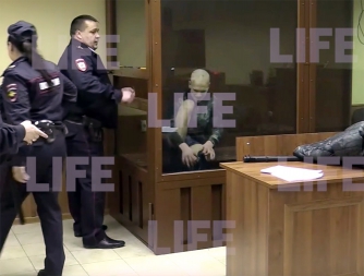 В РФ неадекватный сатанист-убийца пытался сбежать из суда через потолок фото