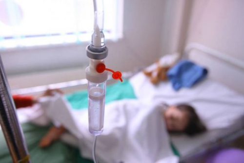 В Запорожской области семья доставлена в больницу отравлением: пострадало трое детей фото