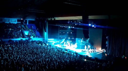 Людей срочно эвакуируют: в Киеве произошло серьезное ЧП в Дворце спорта фото