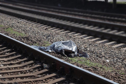 В Бердянске поезд насмерть сбил мужчину фото