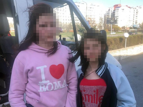 Решили поехать в Запорожье: полиция нашла пропавших в Бердянске девочек фото