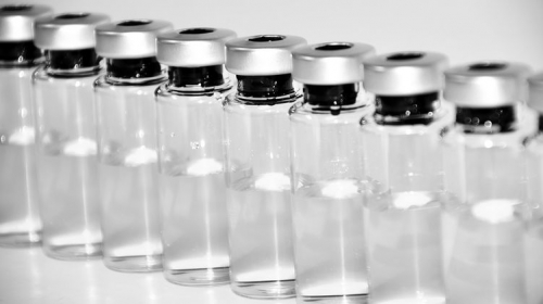 В США сегодня начинают тестировать вакцину против коронавируса Covid-19 фото
