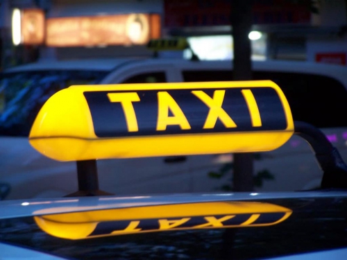 В Мелитополе таксисты снизили цены фото